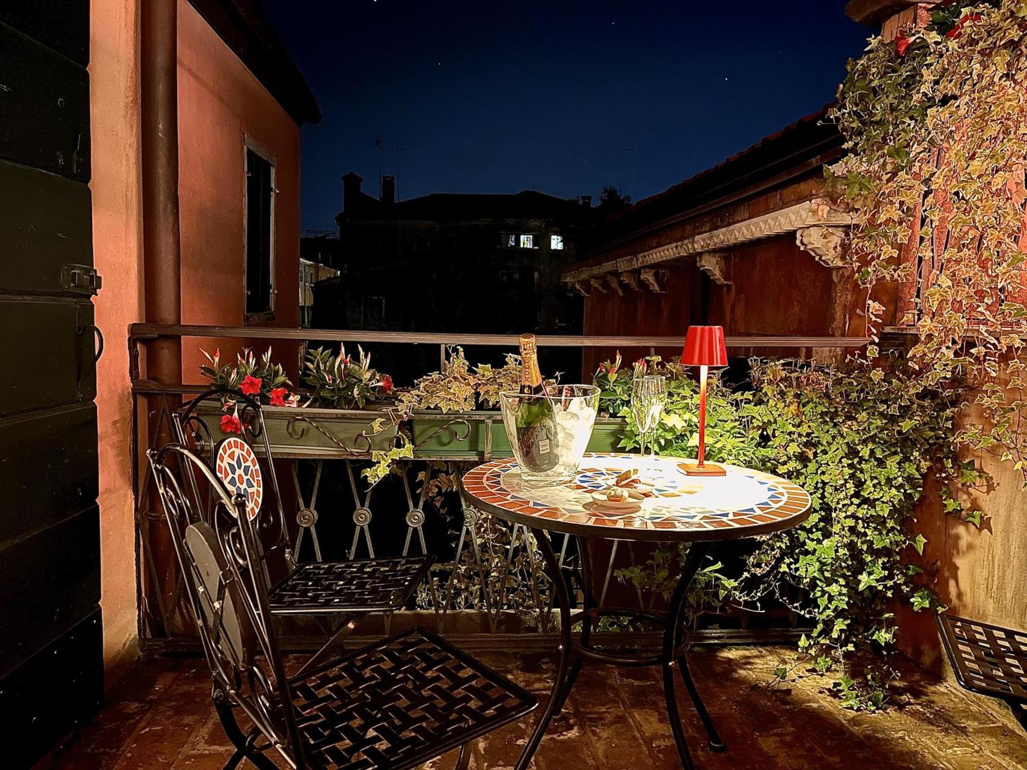 Apartment Ca Brunilda-Luxury Penthouse With Terrace Veneza Exterior foto